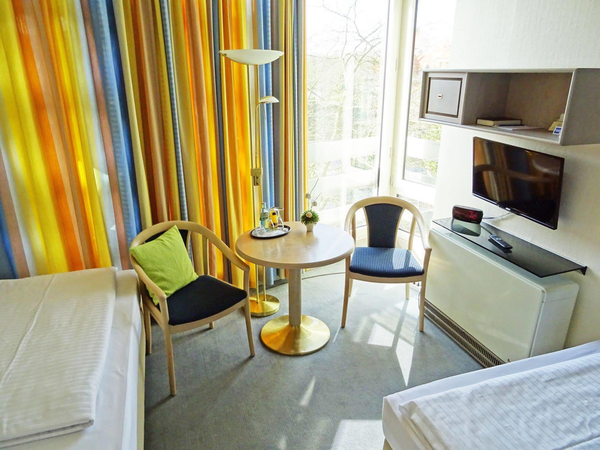 Jugendgaestehaus St.-Michaels-Heim Berlin Bagian luar foto