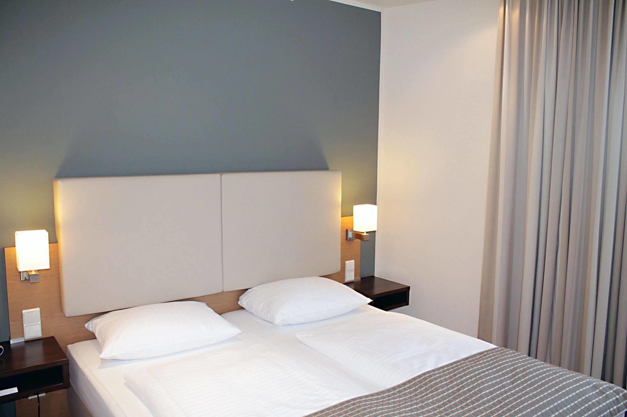 Jugendgaestehaus St.-Michaels-Heim Berlin Bagian luar foto